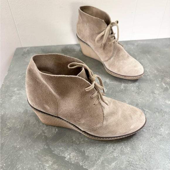 J Crew light tan suede macalister wedge booties size 7 - Picture 2 of 10